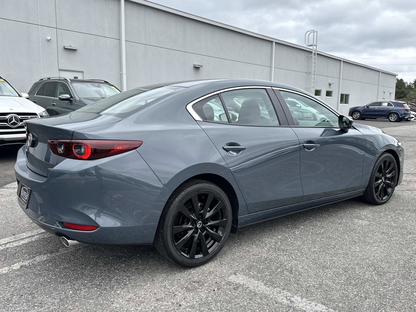2023 Mazda Mazda3 Sedan 2.5 s Carbon photo 3