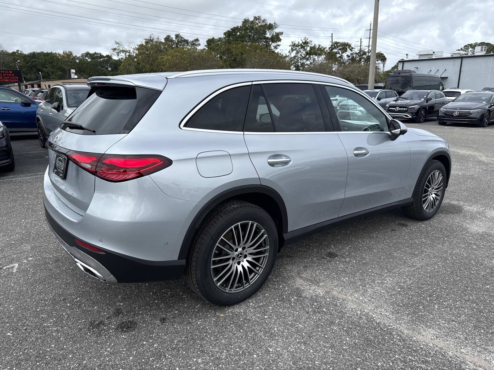 2026 Mercedes Benz GLC 300 photo 3