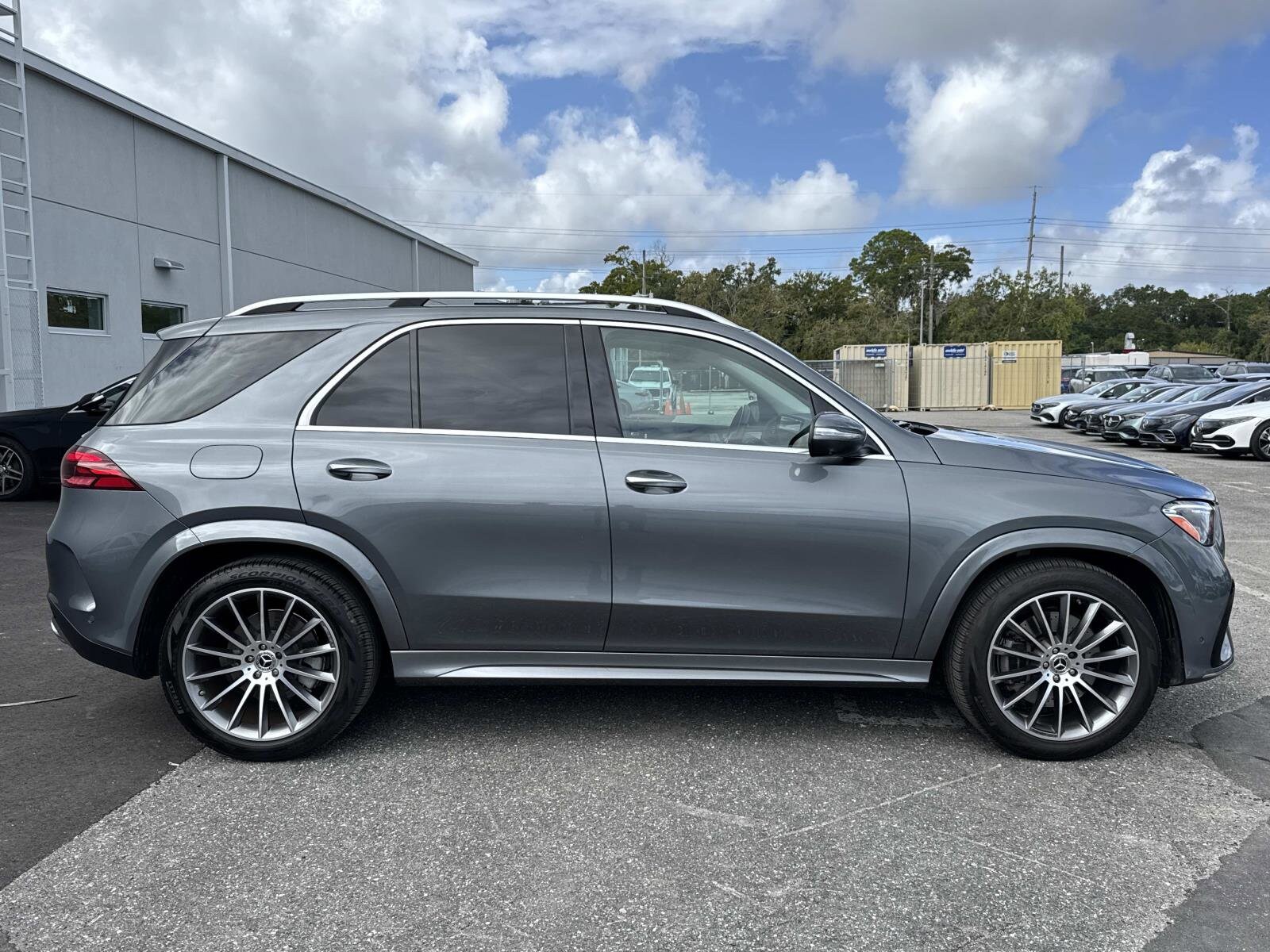 2025 Mercedes Benz GLE 350 4MATIC photo 2