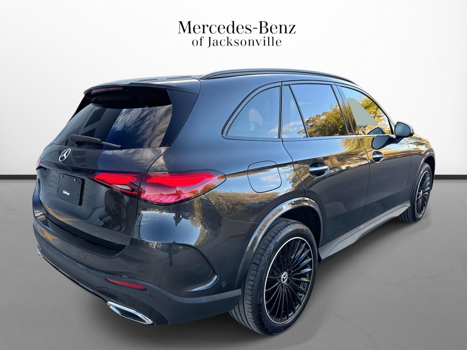 2026 Mercedes-Benz GLC Base - Photo 3