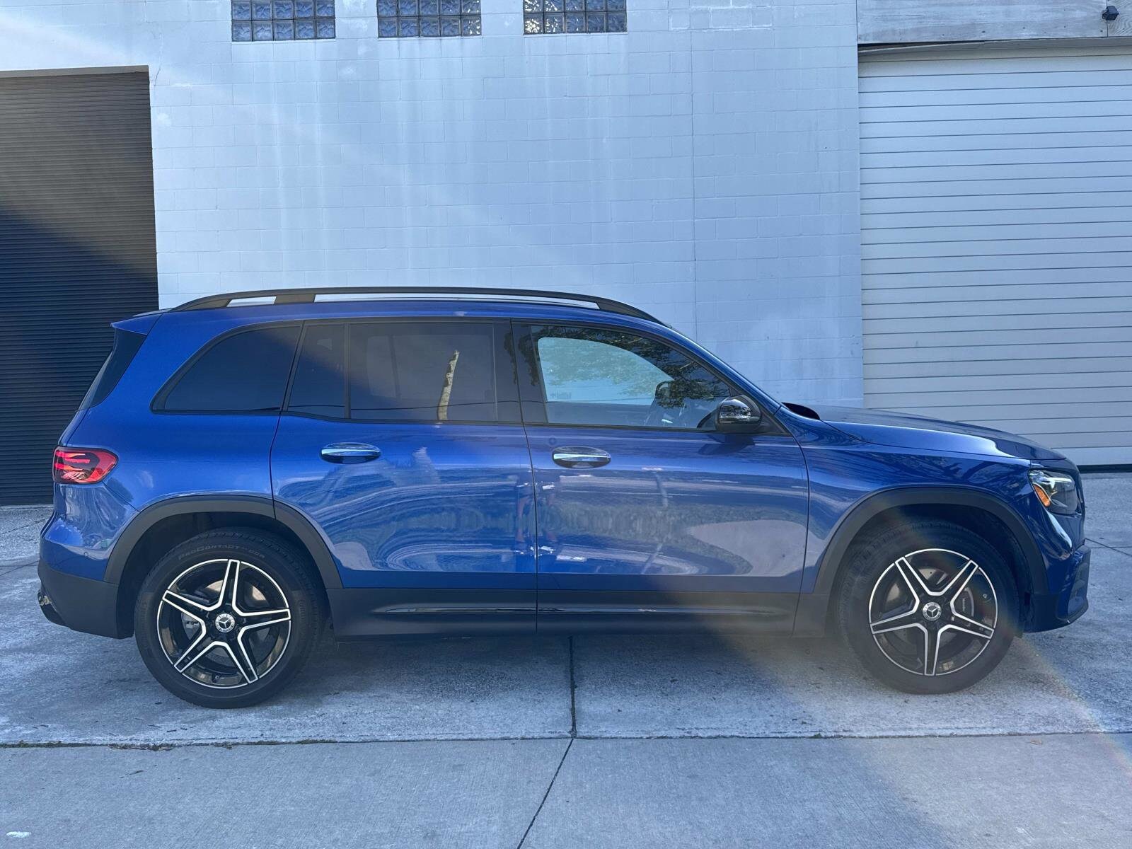 2025 Mercedes Benz GLB 250 photo 2