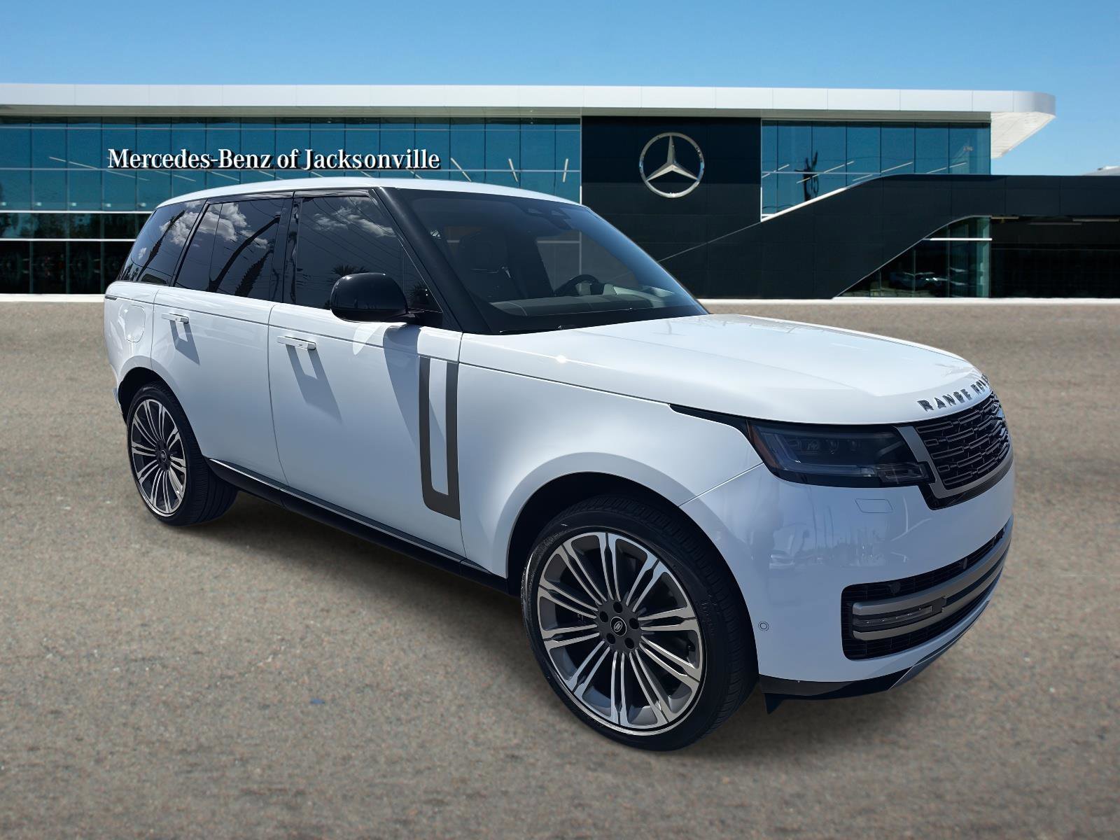 2024 Land Rover Range Rover 4.4 SE SWB's photo