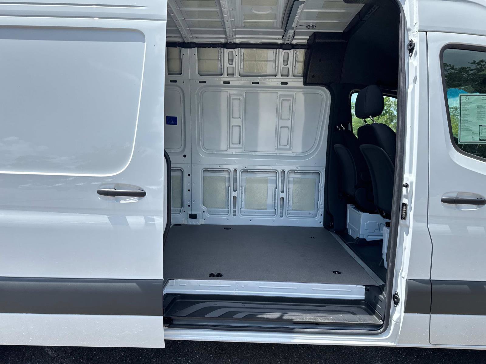 2025 Mercedes-Benz Sprinter Crew Van Base - Photo 13