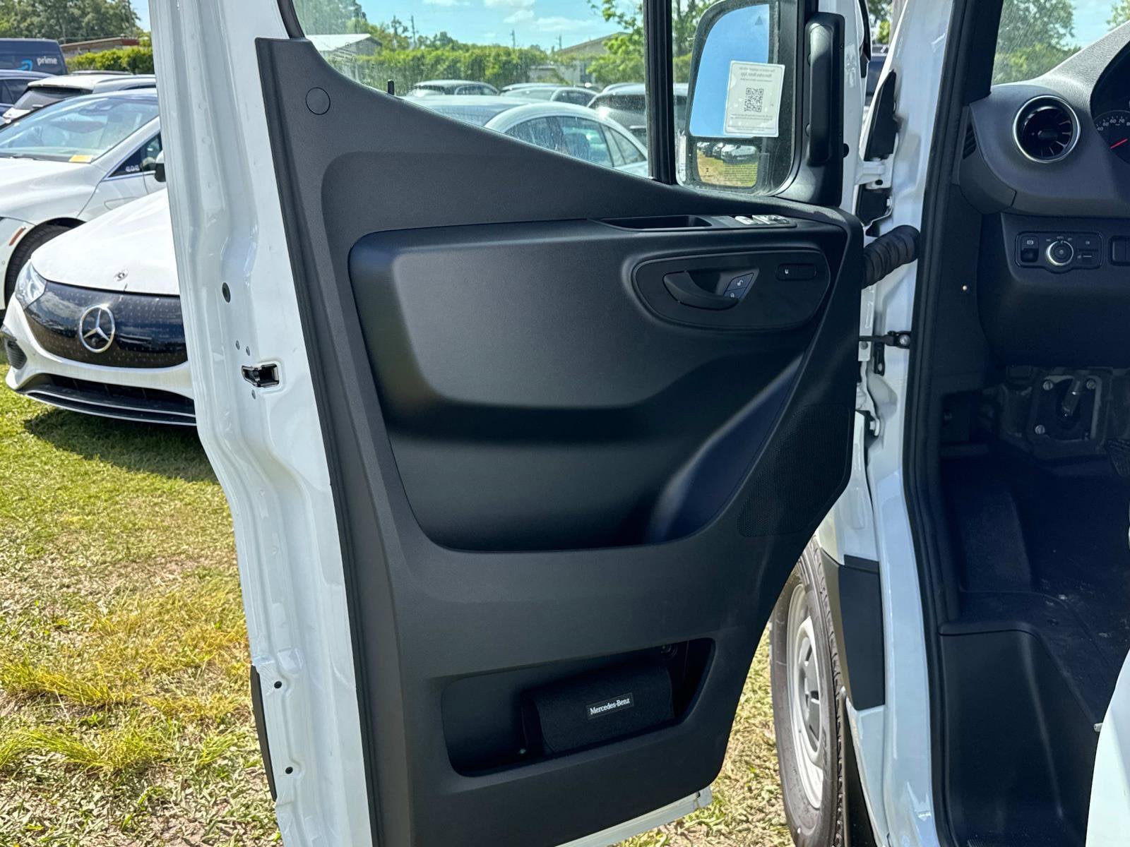2025 Mercedes-Benz Sprinter Crew Van Base - Photo 14