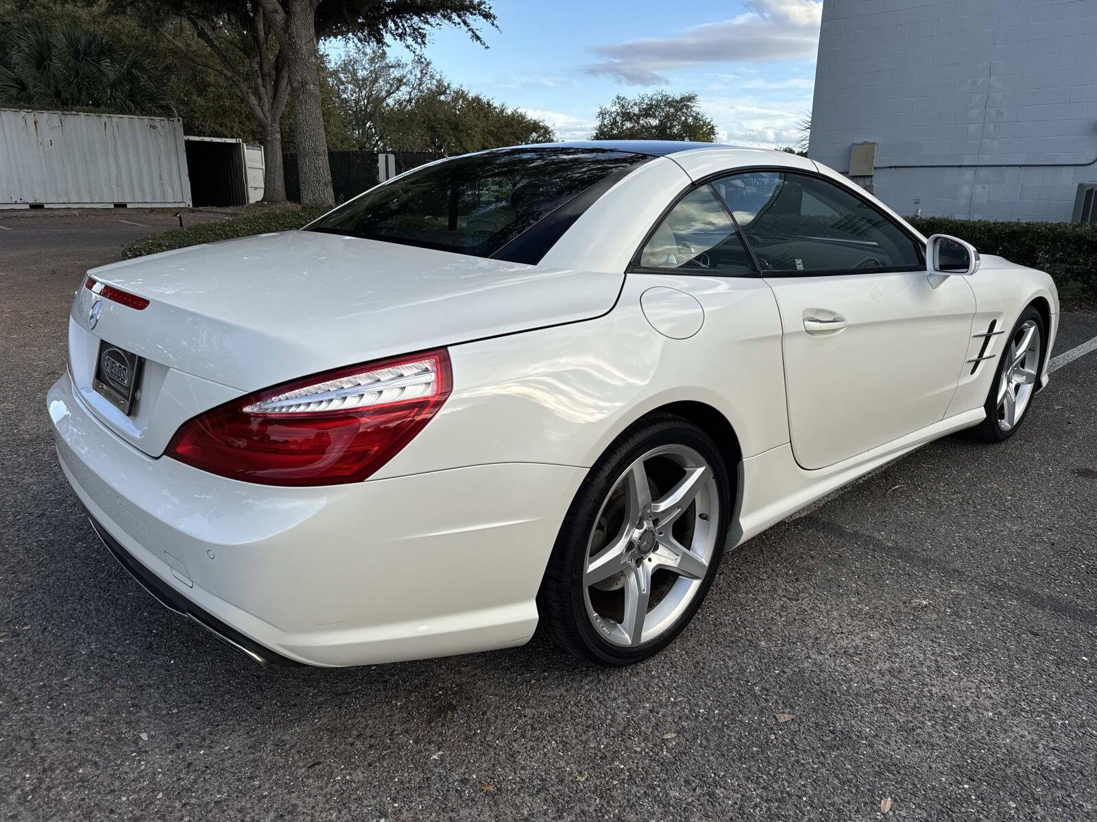 2014 Mercedes Benz SL 550 photo 3