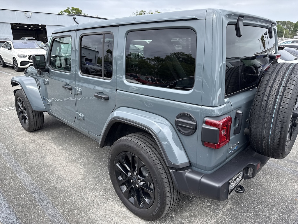 Used 2025 Jeep Wrangler 4xe Sahara SUV