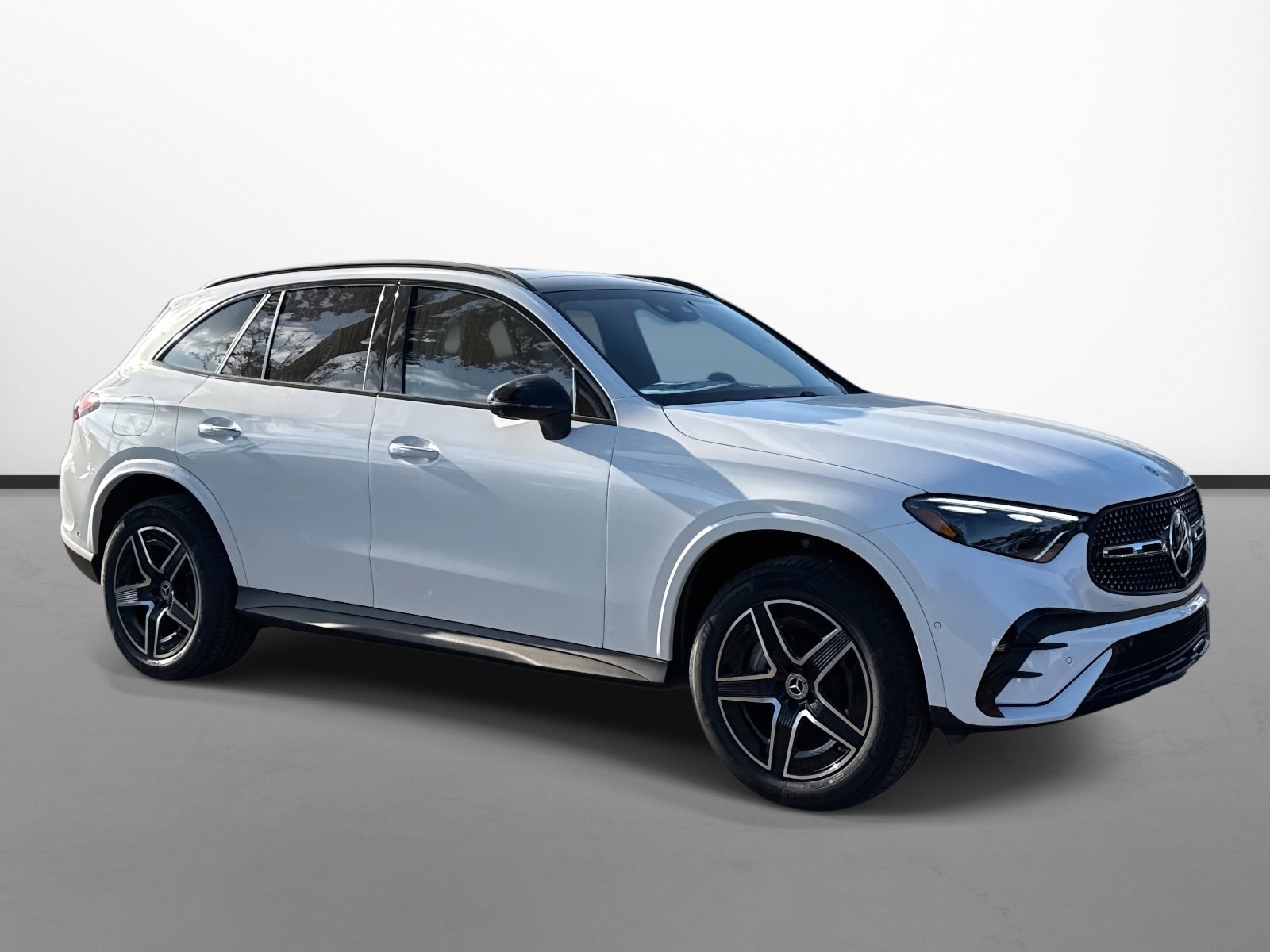2026 Mercedes-Benz GLC Base's photo