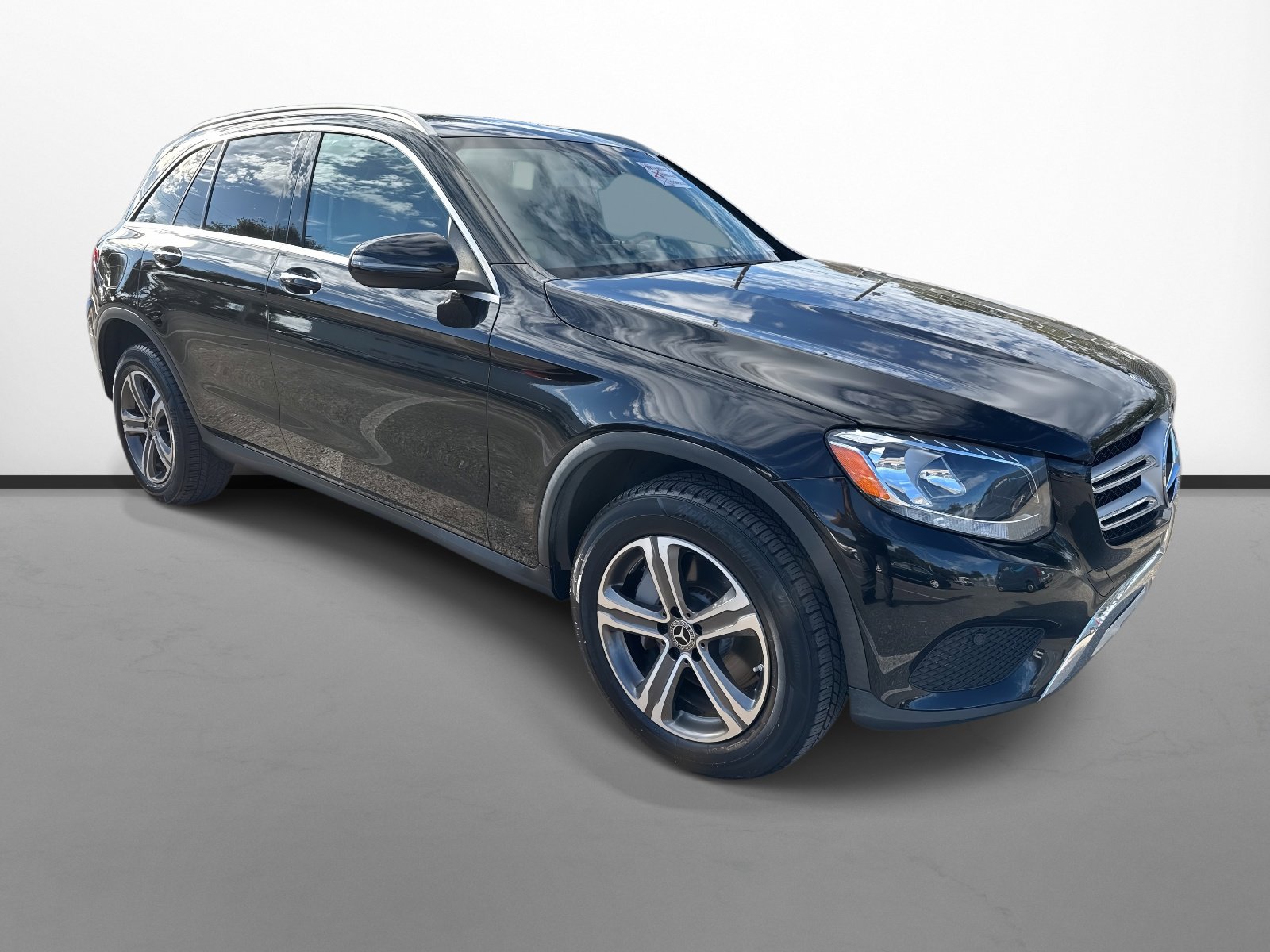 2019 Mercedes-Benz GLC GLC300's photo