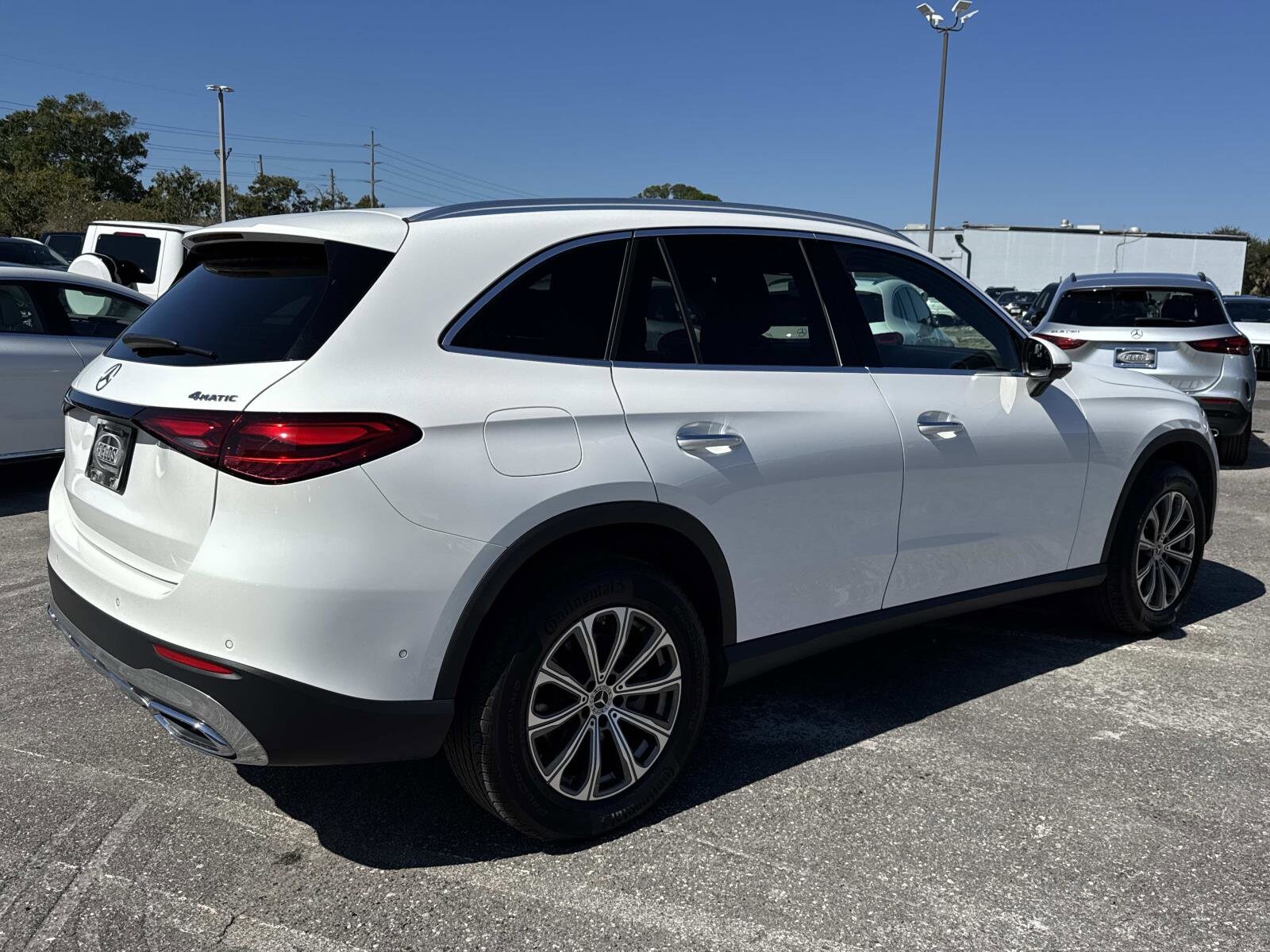 2024 Mercedes Benz GLC 300 4MATIC photo 2