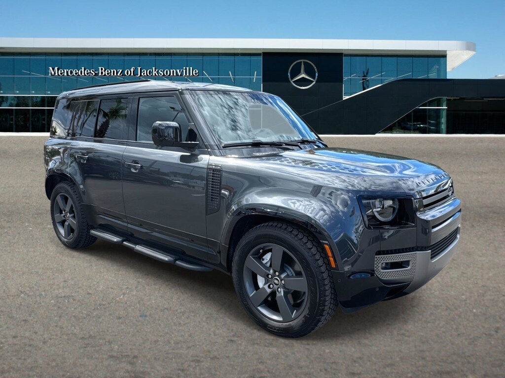 Used 2025 Land Rover Defender 110 X-Dynamic SE SUV