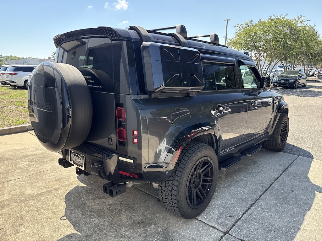Used 2025 Land Rover Defender 110 X-Dynamic SE SUV
