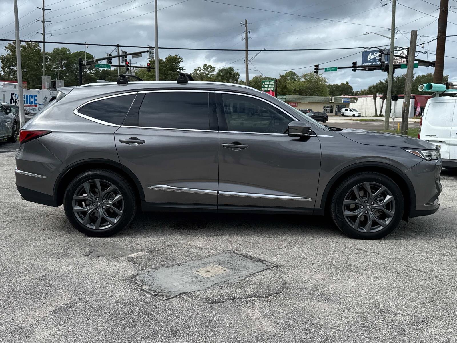 2022 Acura MDX SH-AWD Advance photo 2