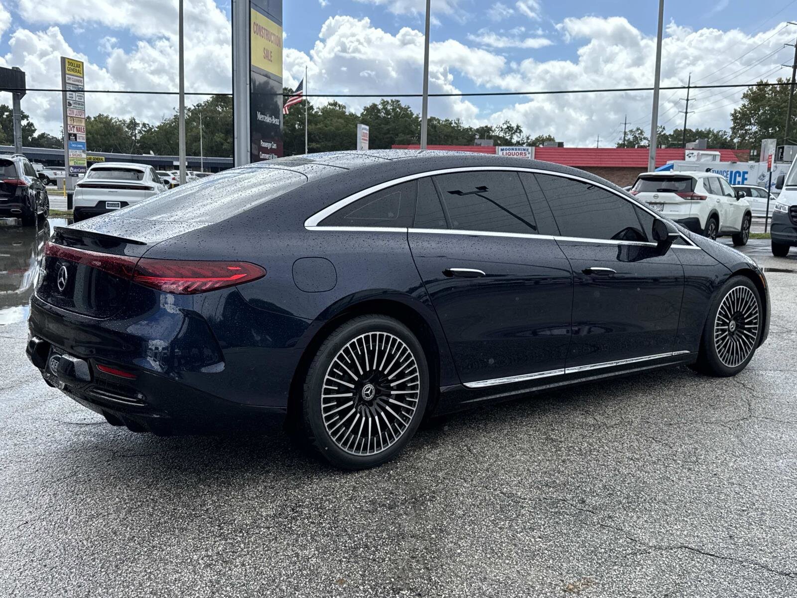 2022 Mercedes Benz EQS-Class Sedan photo 3