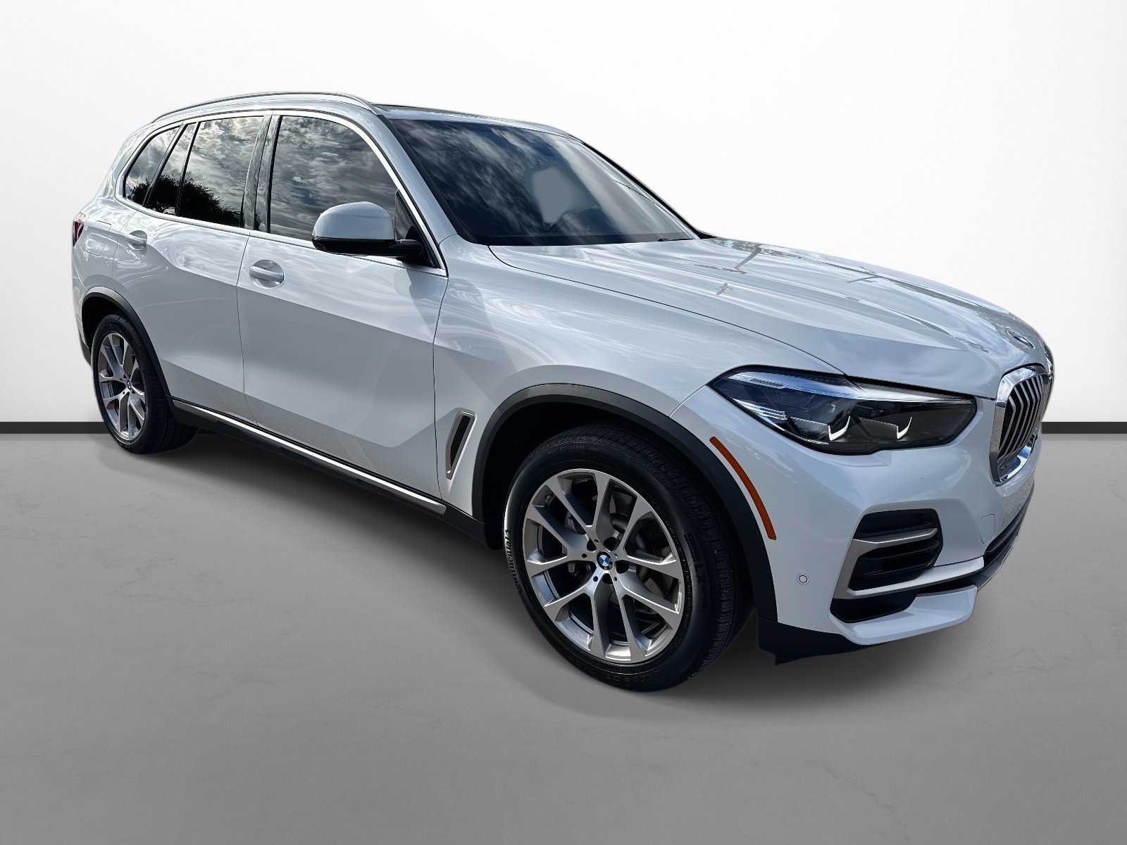 2022 BMW X5 40i's photo