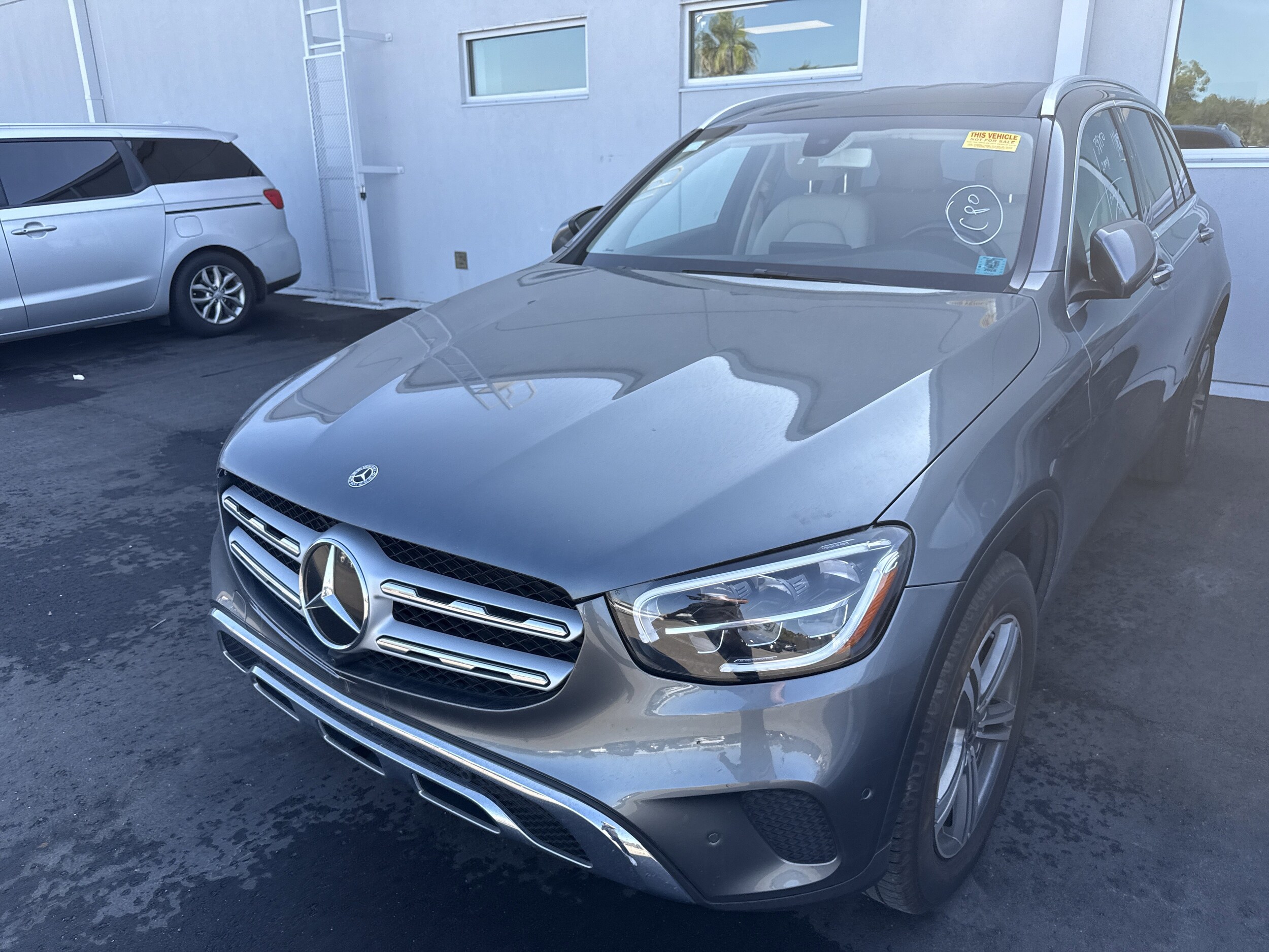 2020 Mercedes Benz GLC 300 photo 4