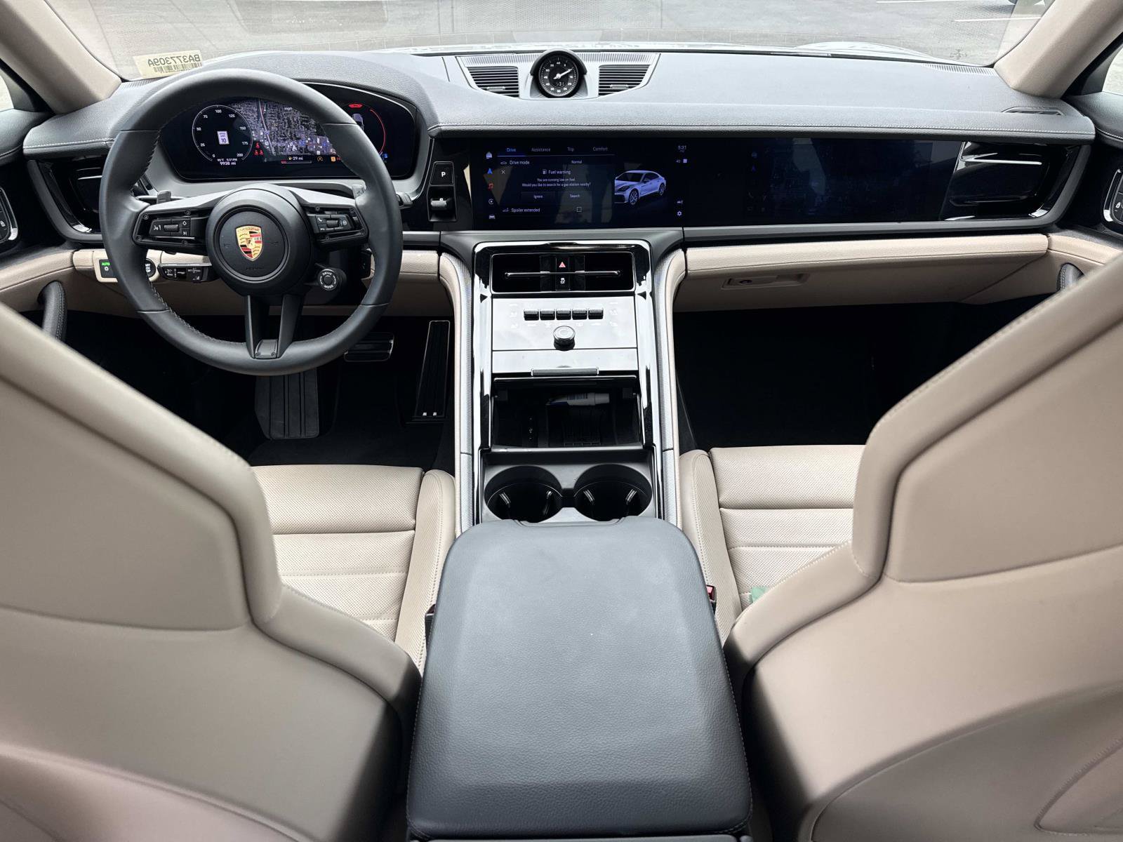 2025 Porsche Panamera 13