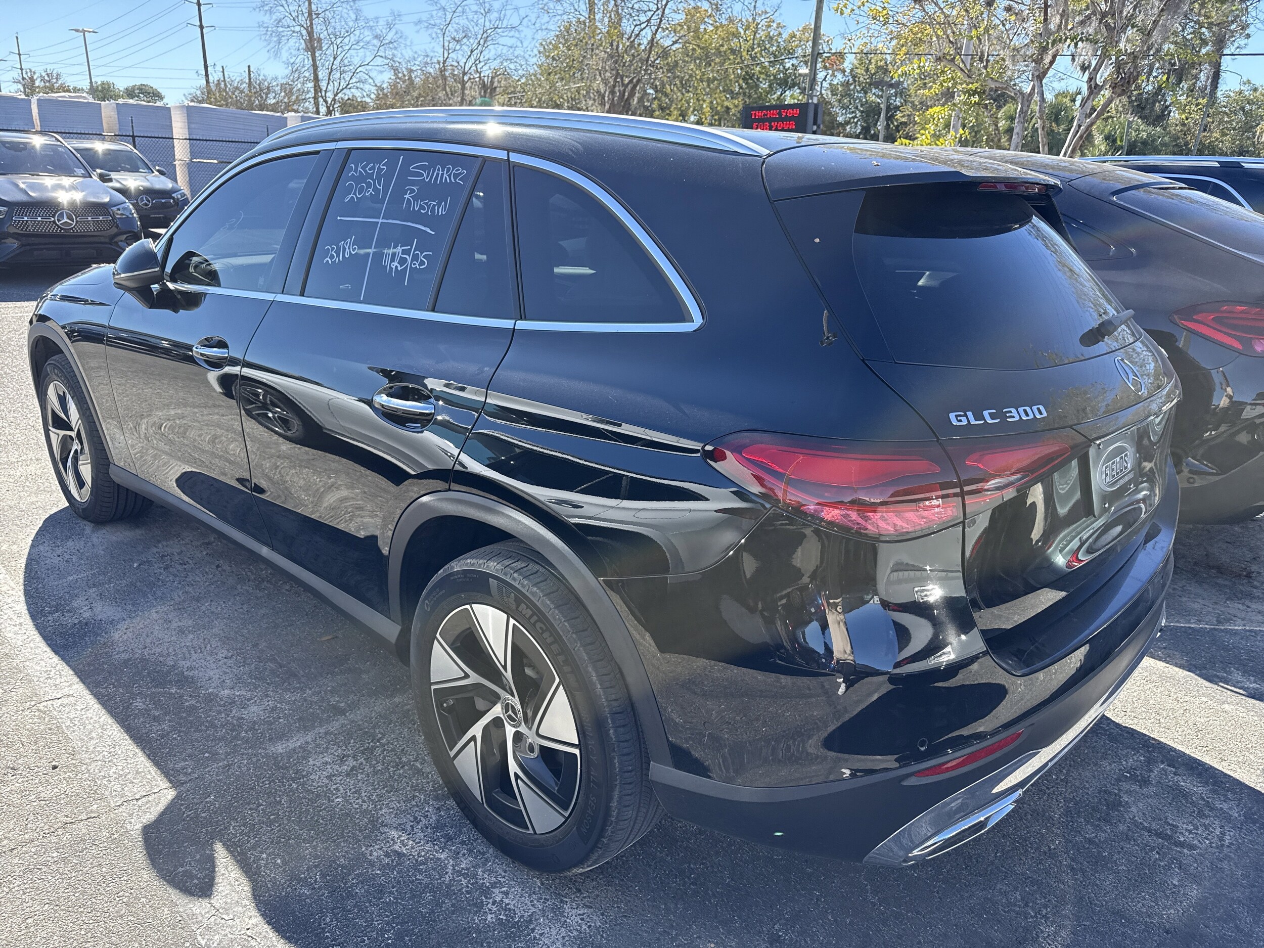 2024 Mercedes Benz GLC 300 4MATIC photo 3