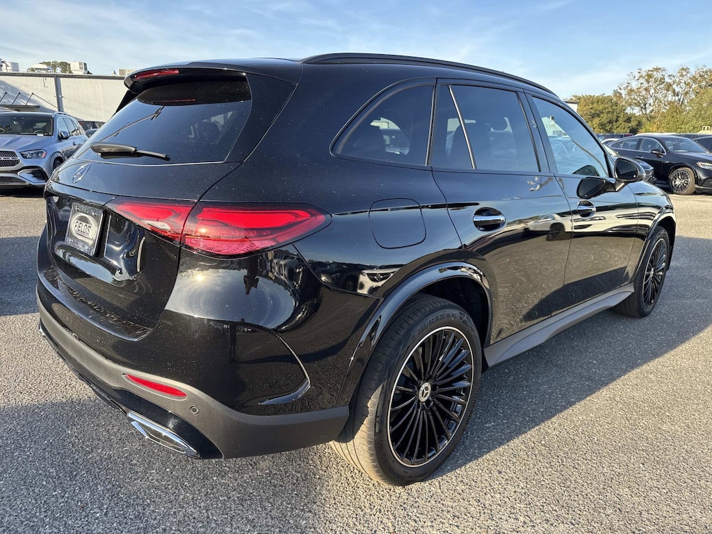 New 2026 Mercedes-Benz GLC 300 SUV
