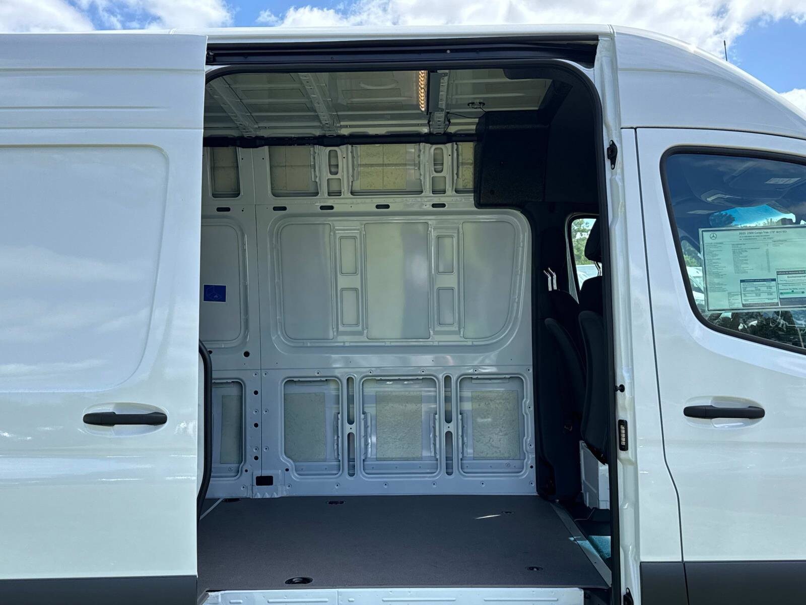 2025 Mercedes-Benz Sprinter Crew Van Base - Photo 12