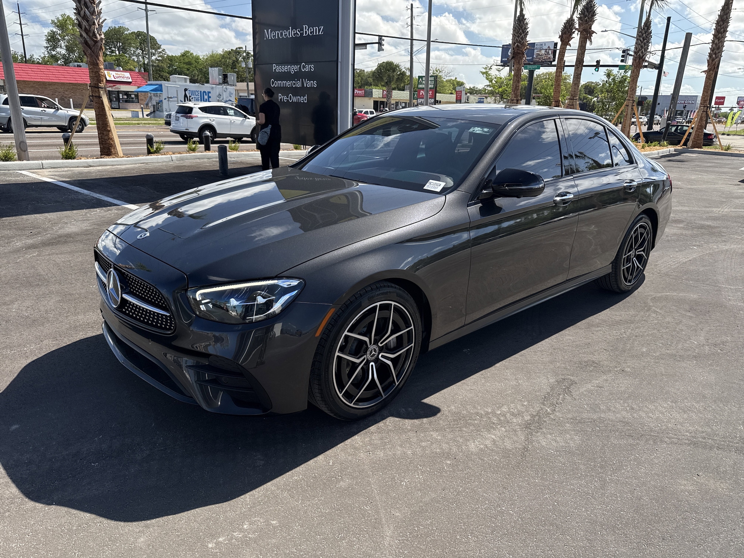 View vehicle photo 2