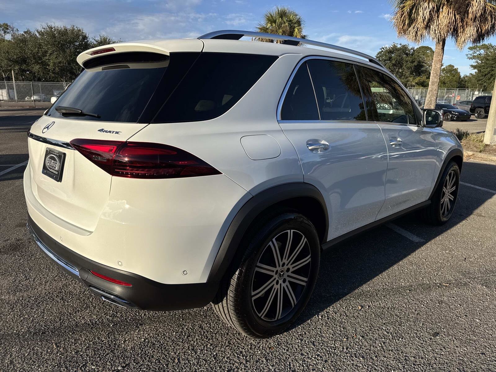 2025 Mercedes Benz GLE 450e 4MATIC photo 2