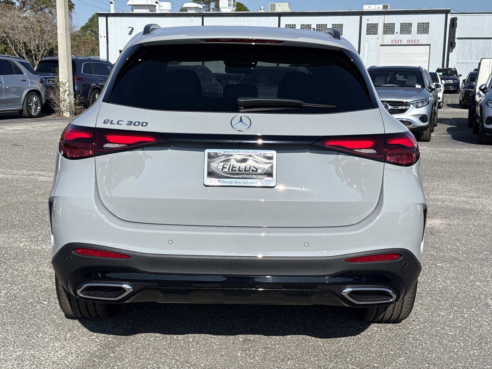 2026 Mercedes Benz GLC 300 photo 3