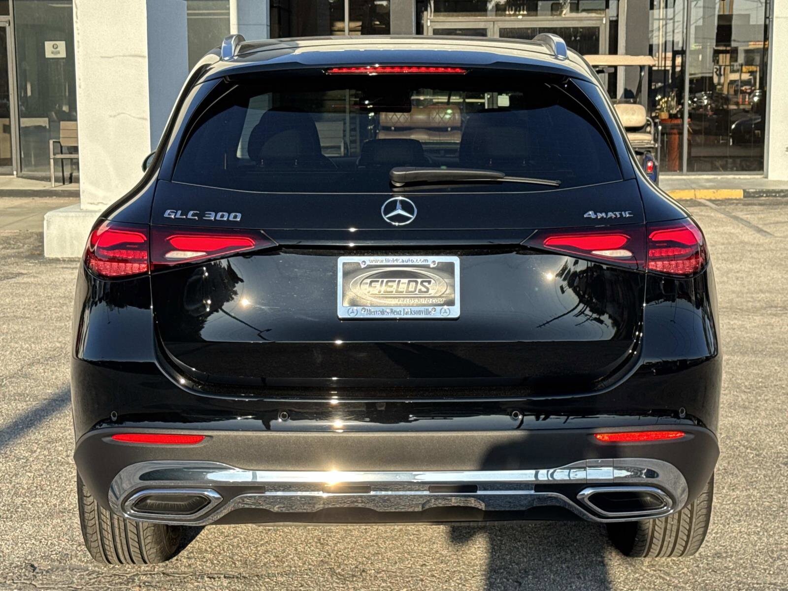 2025 Mercedes Benz GLC 300 4MATIC photo 3