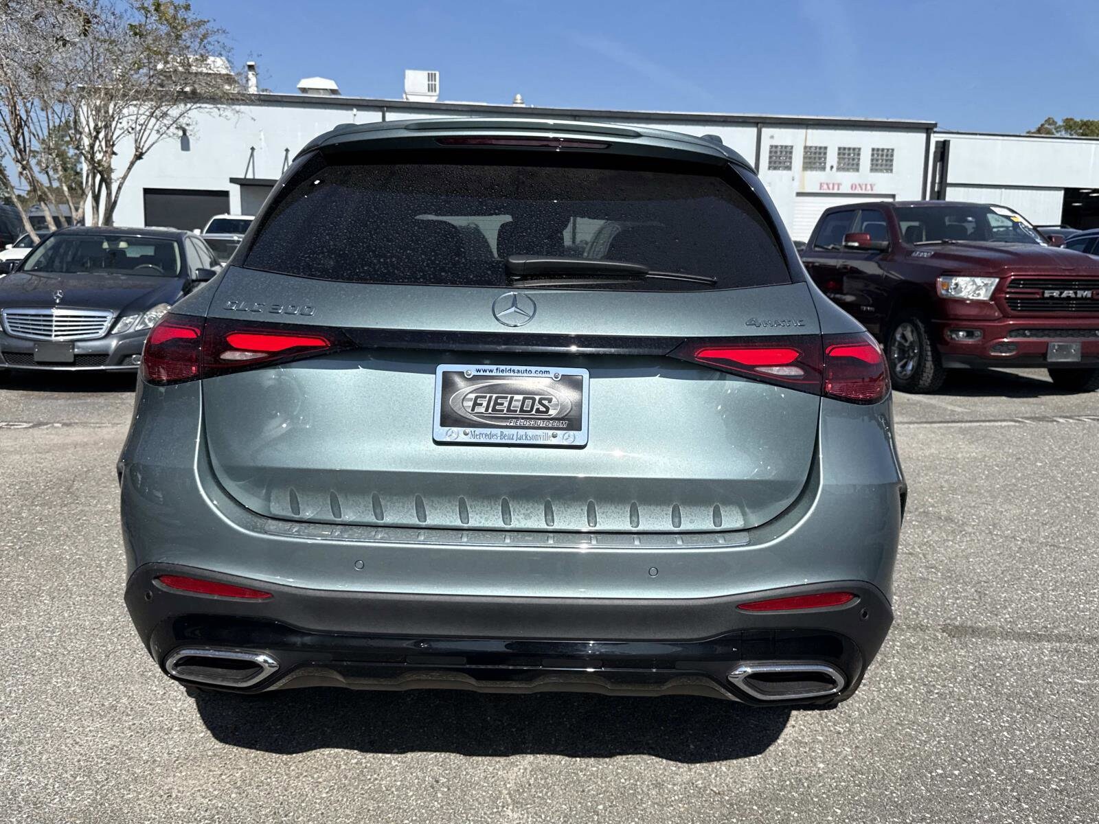 2026 Mercedes Benz GLC 300 4MATIC photo 4