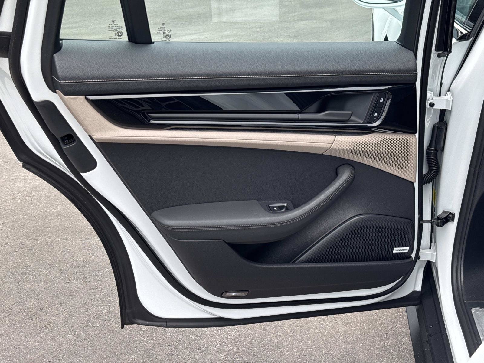 2025 Porsche Panamera 10