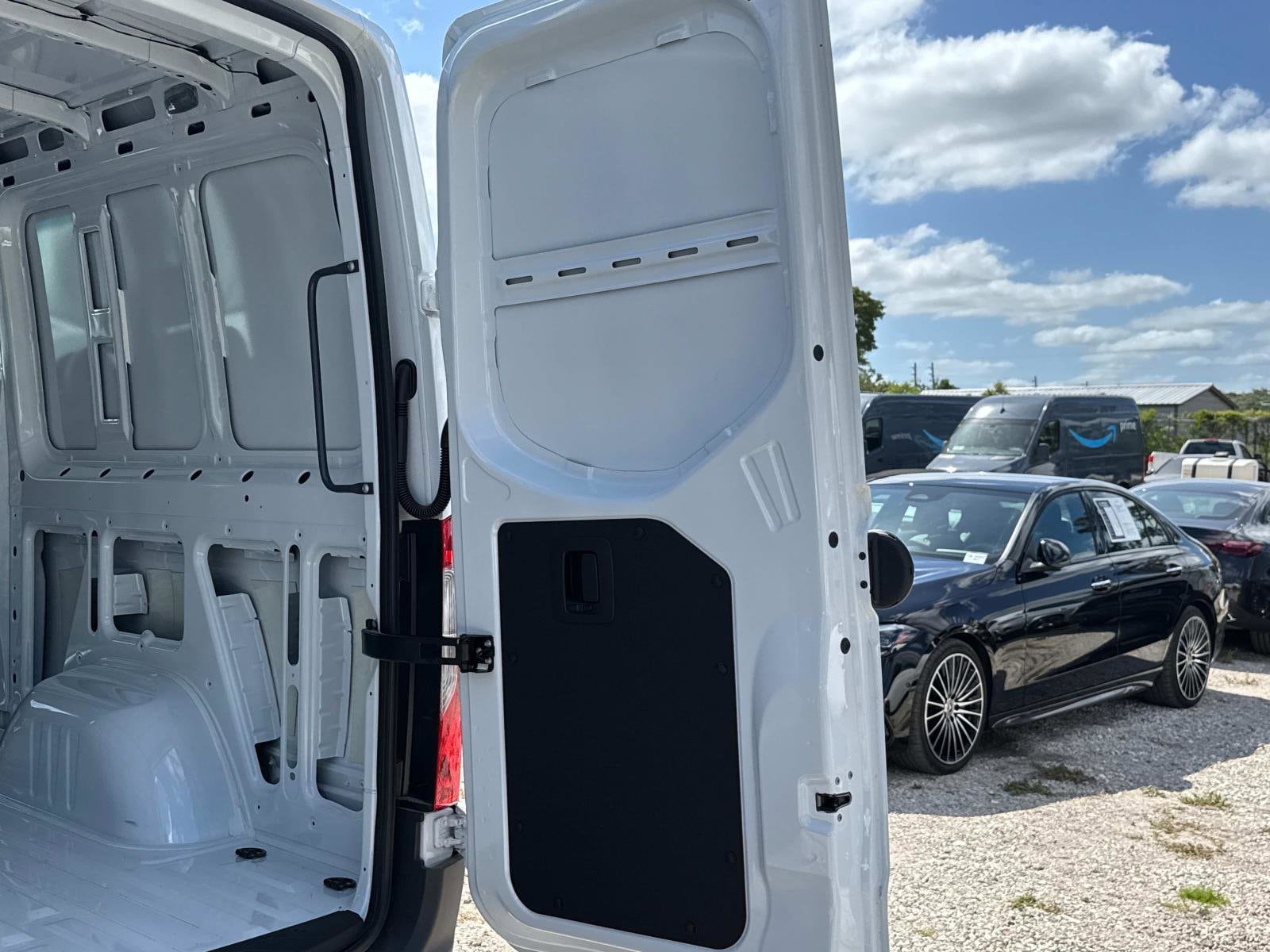 2025 Mercedes-Benz Sprinter Cargo Van Base - Photo 10