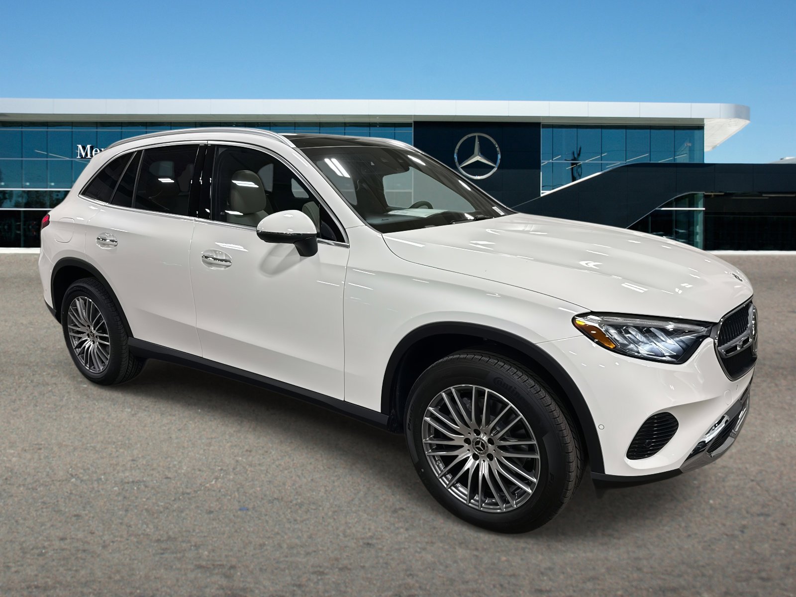 2026 Mercedes-Benz GLC 300 RWD