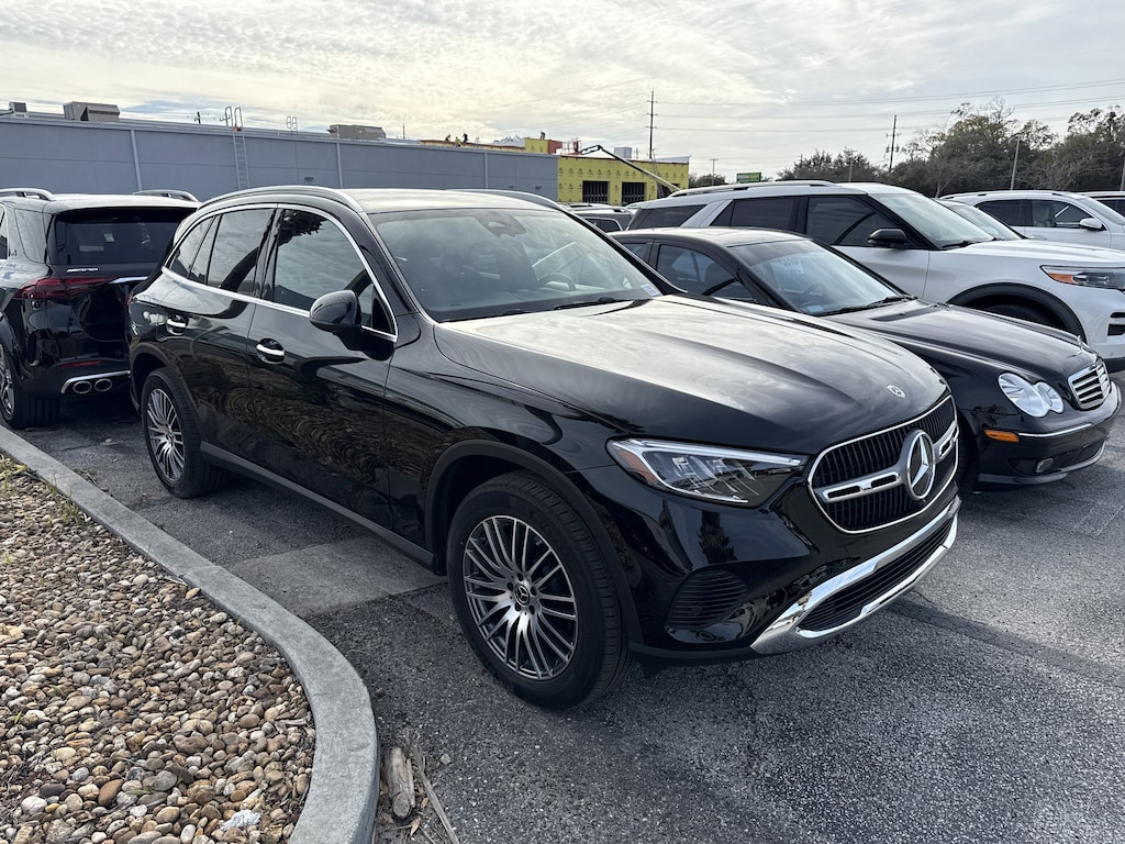 New 2025 Mercedes-Benz GLC 300 4MATIC SUV