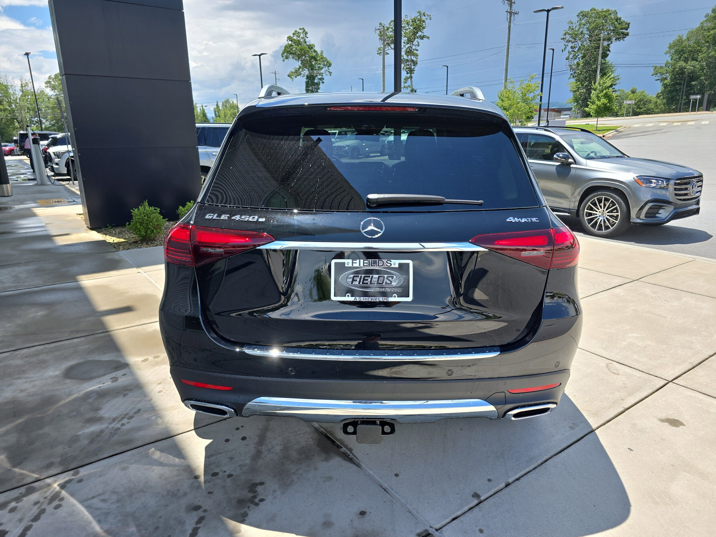 2025 Mercedes Benz GLE 450e 4MATIC photo 4