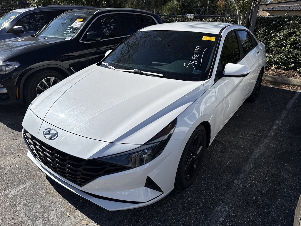 Used 2022 Hyundai Elantra SEL Sedan