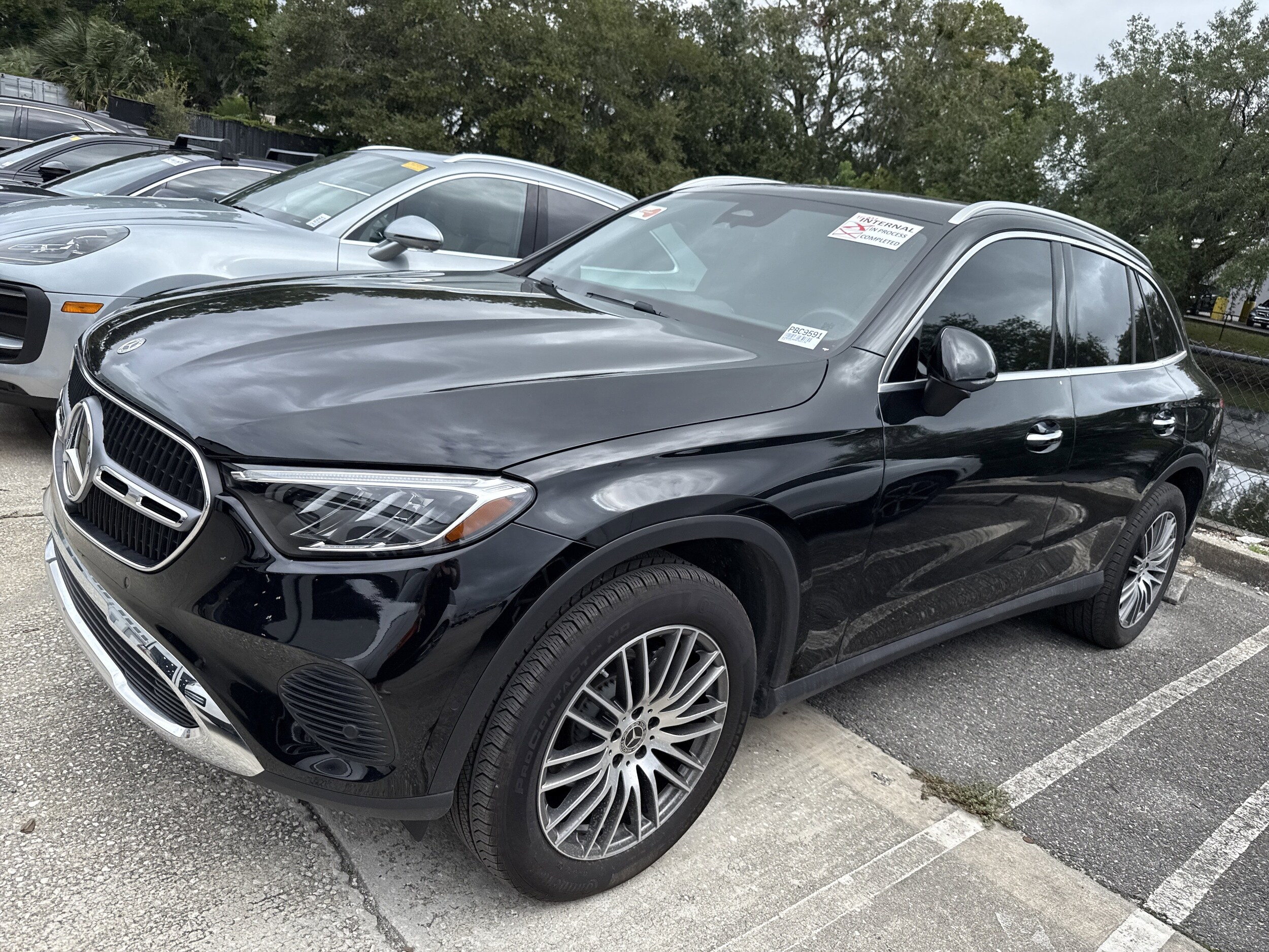 2025 Mercedes Benz GLC 300 4MATIC photo 2