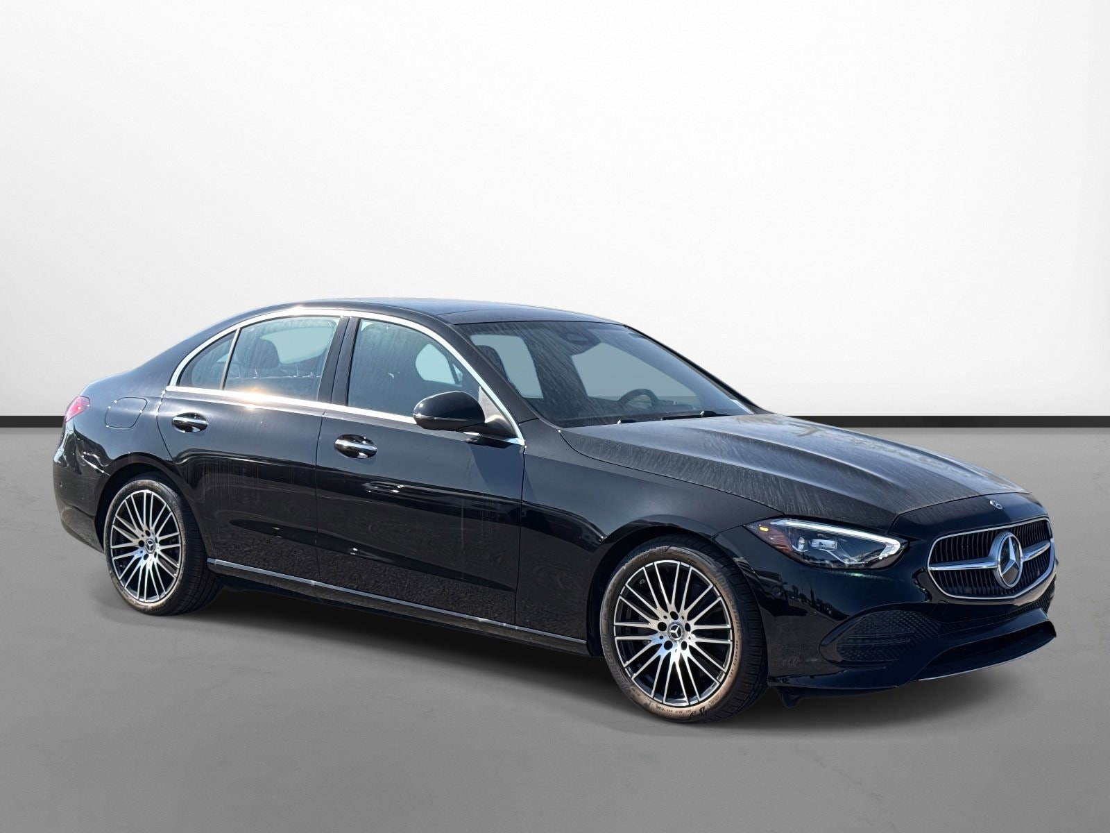 2025 Mercedes-Benz GLC Base's photo