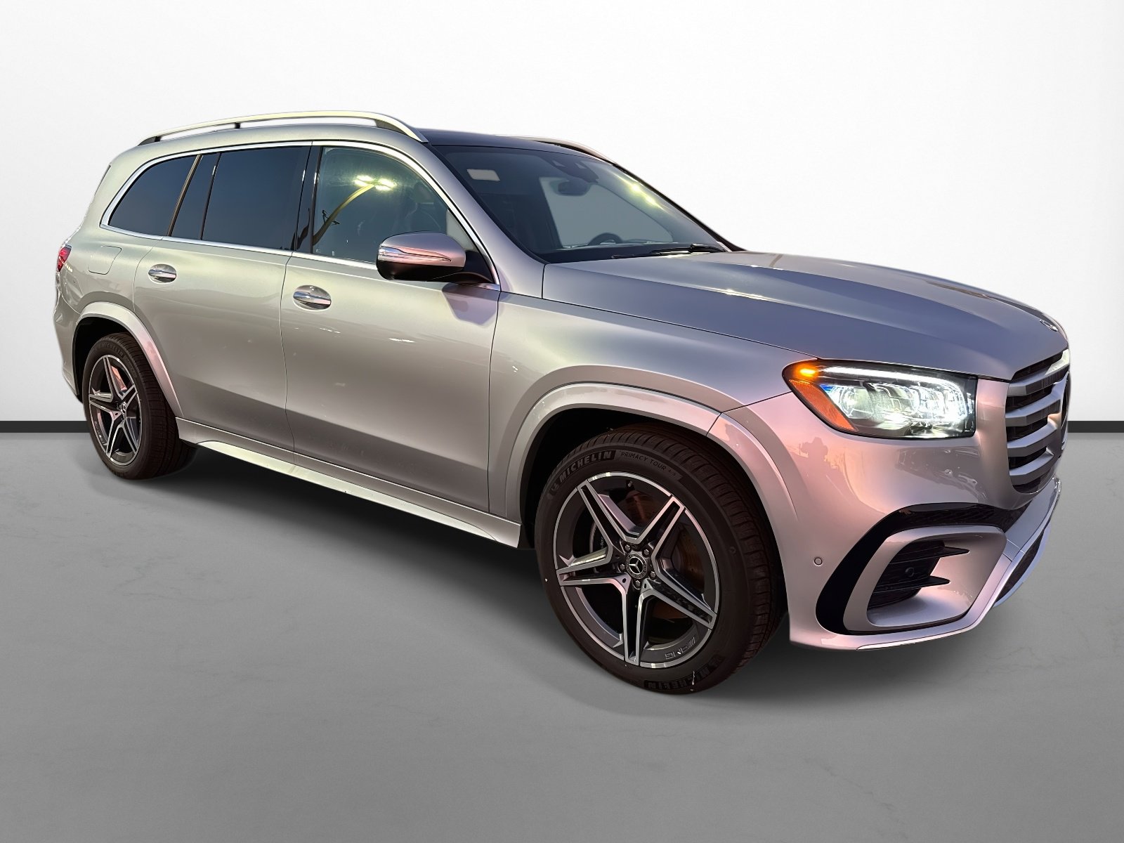 2025 Mercedes-Benz GLS Base's photo