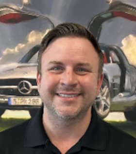 Staff member Micah Dagey from ID_61833ba2e140