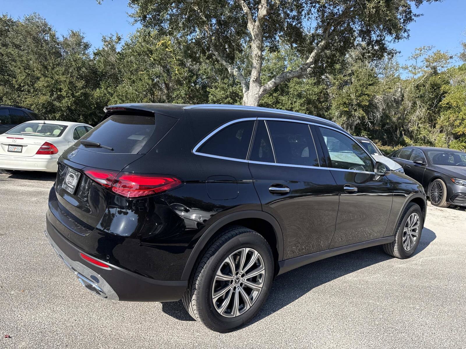 2026 Mercedes Benz GLC 300 photo 3