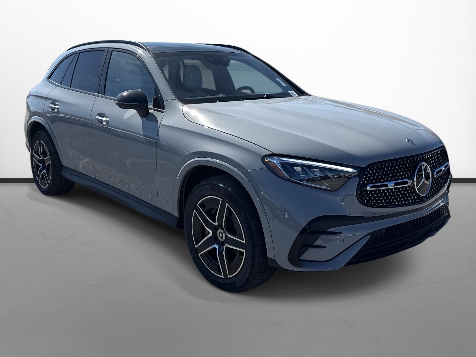 2026 Mercedes-Benz GLC Base's photo