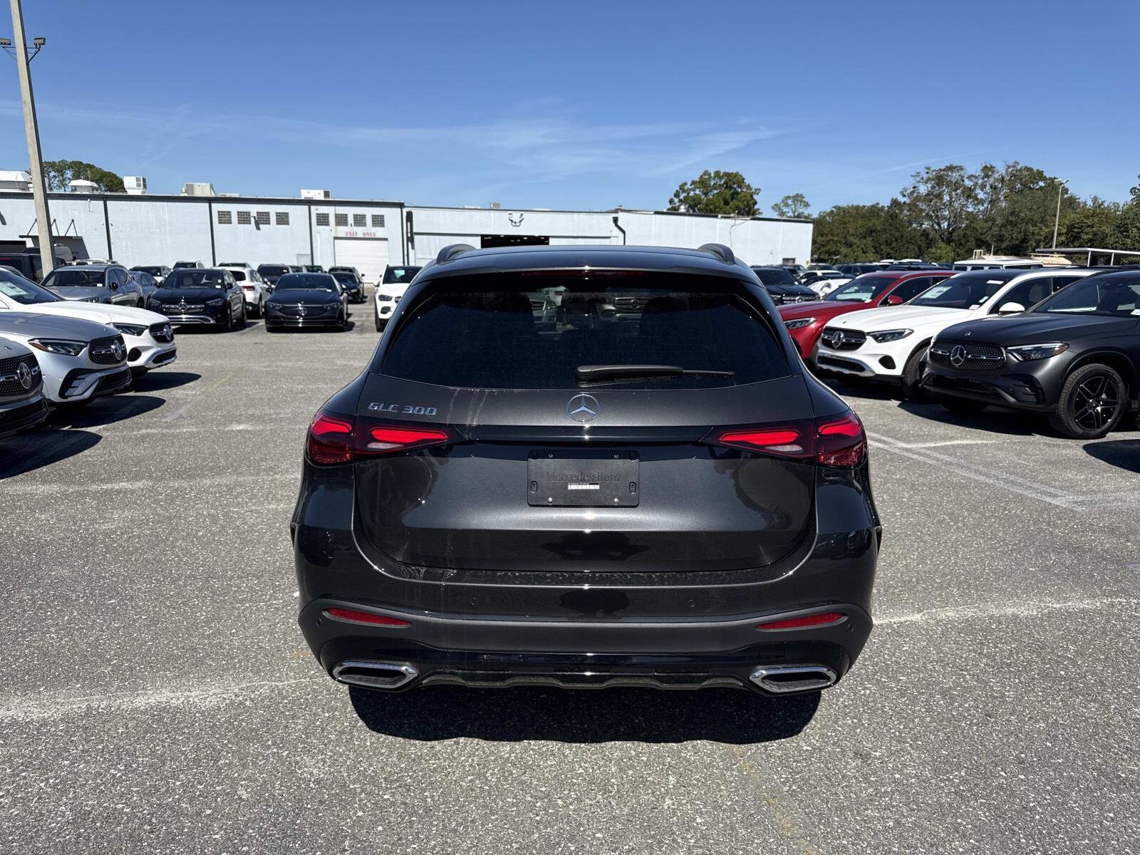 2026 Mercedes Benz GLC 300 photo 4