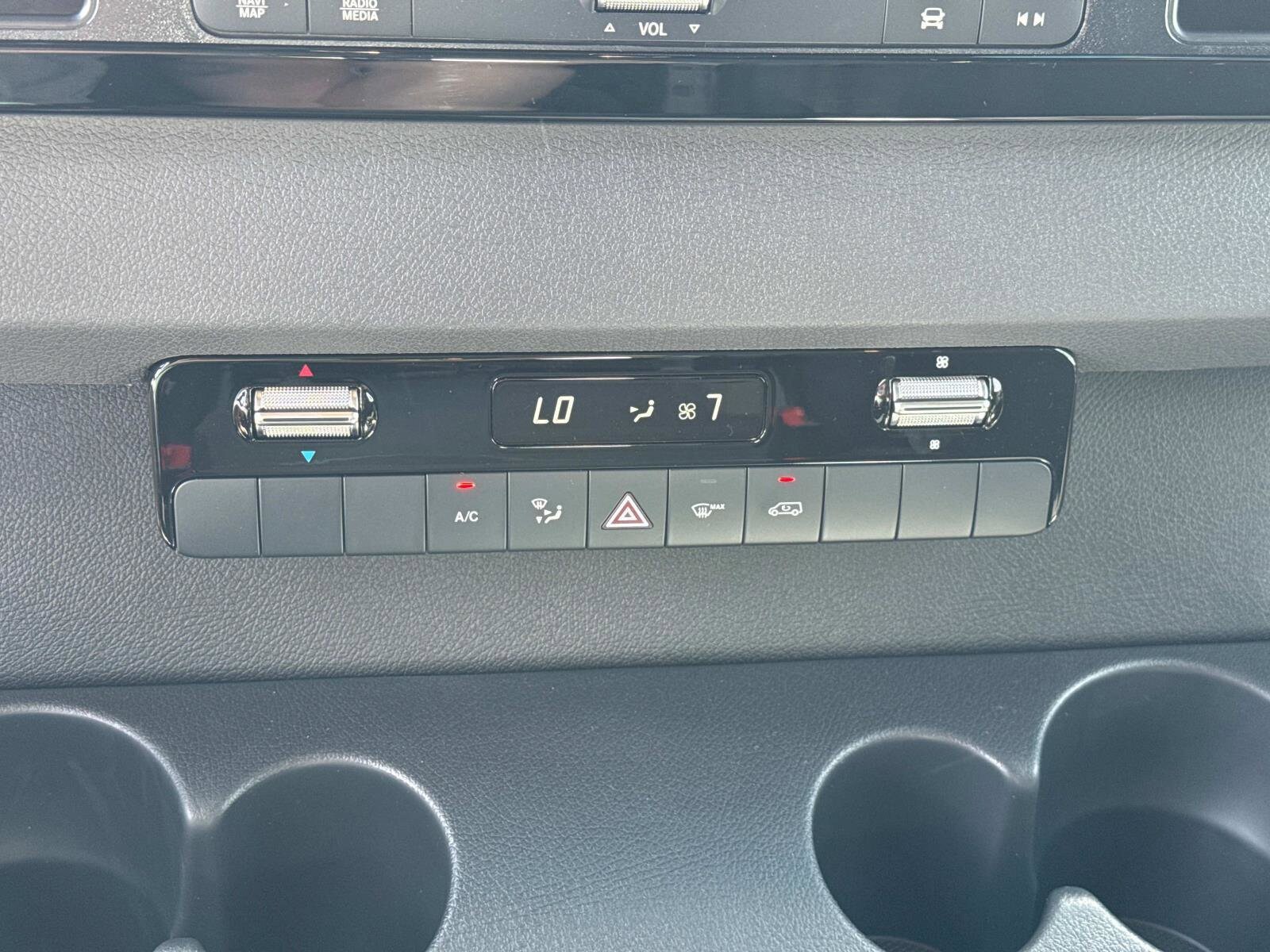 2025 Mercedes-Benz Sprinter Crew Van Base - Photo 23