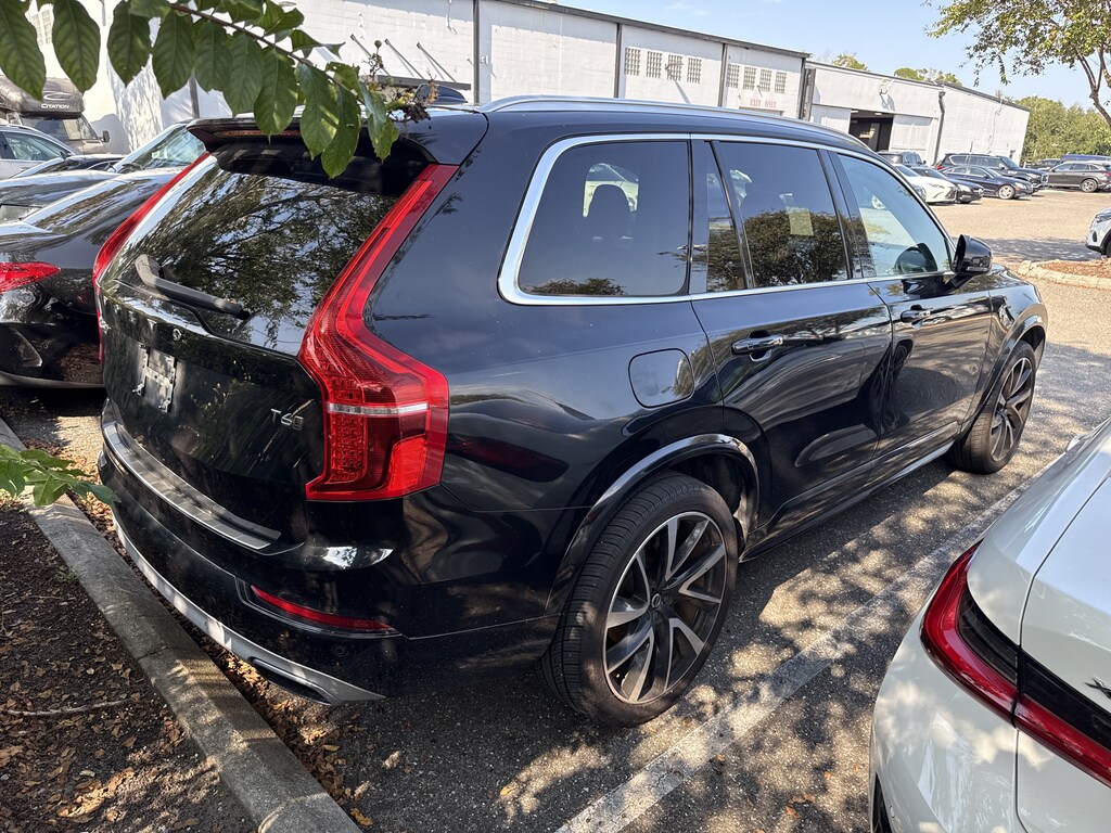 Used 2020 Volvo XC90 T6 Momentum 7 Passenger SUV