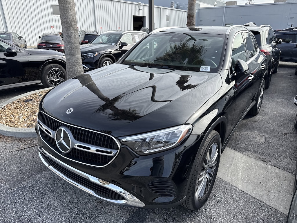 New 2025 Mercedes-Benz GLC 300 4MATIC SUV