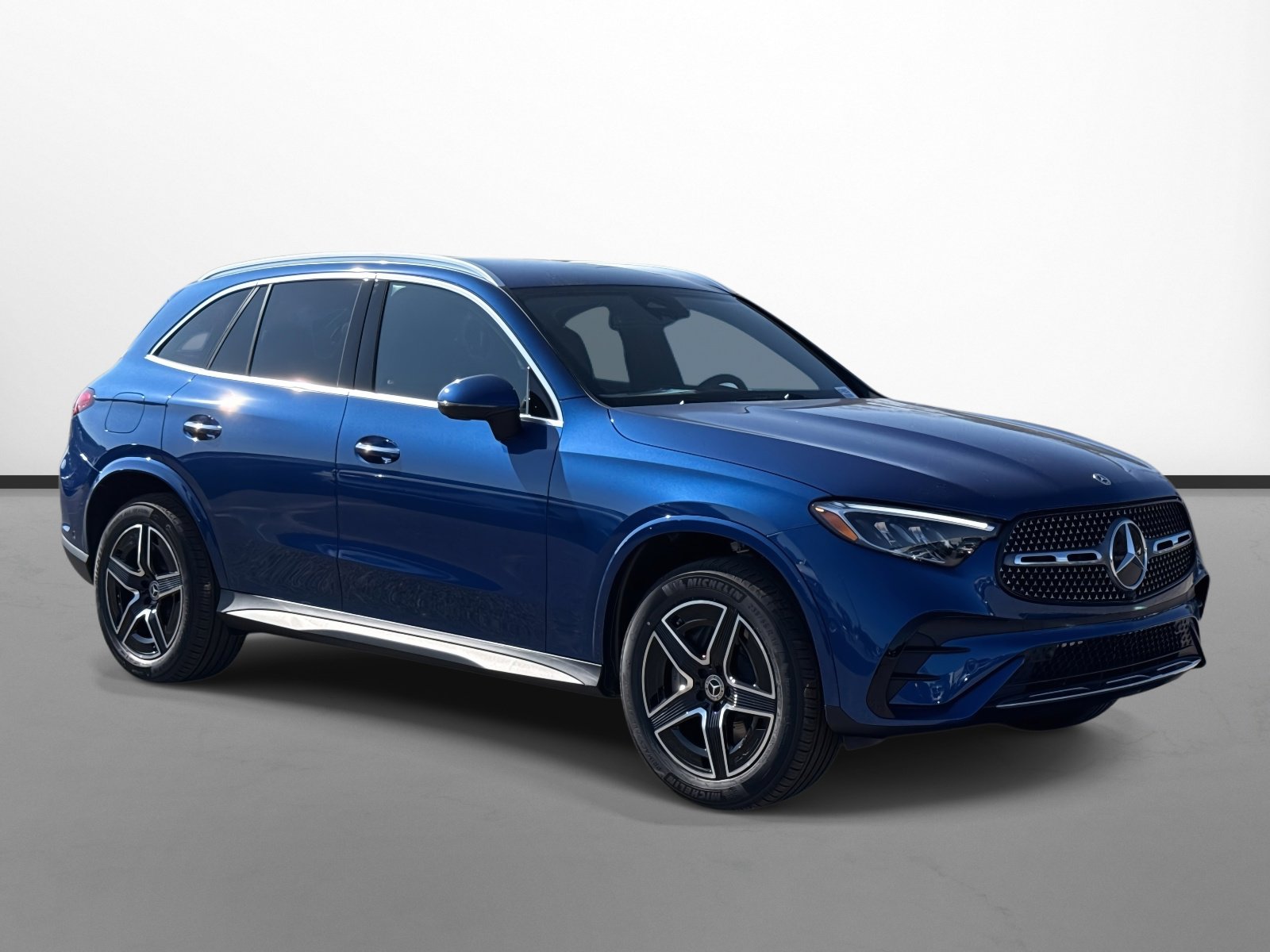 2026 Mercedes-Benz GLC Base's photo