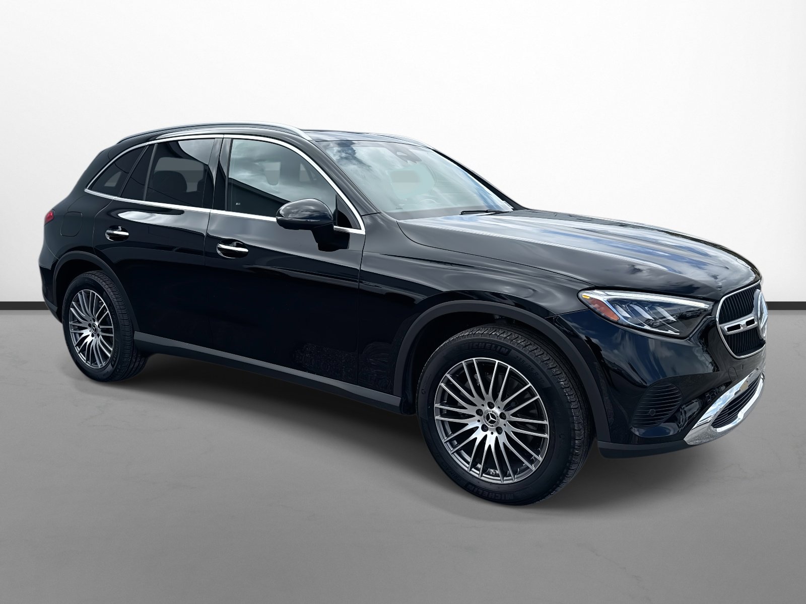 2025 Mercedes-Benz GLC