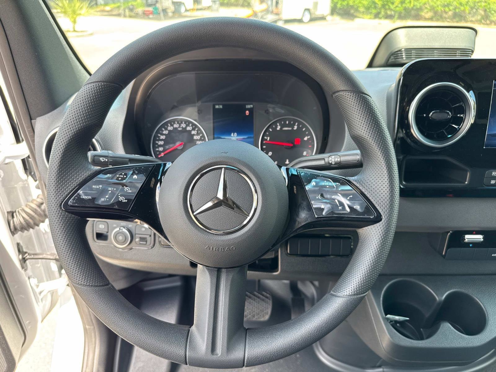2025 Mercedes-Benz Sprinter Crew Van Base - Photo 24