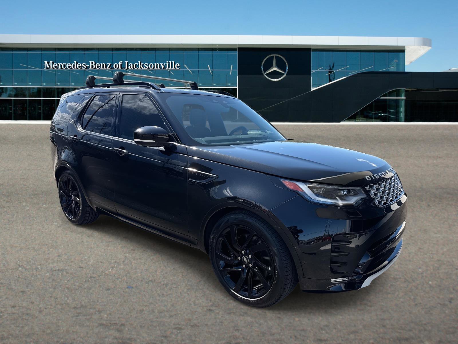 2024 Land Rover Discovery P360 Metropolitan Edition's photo