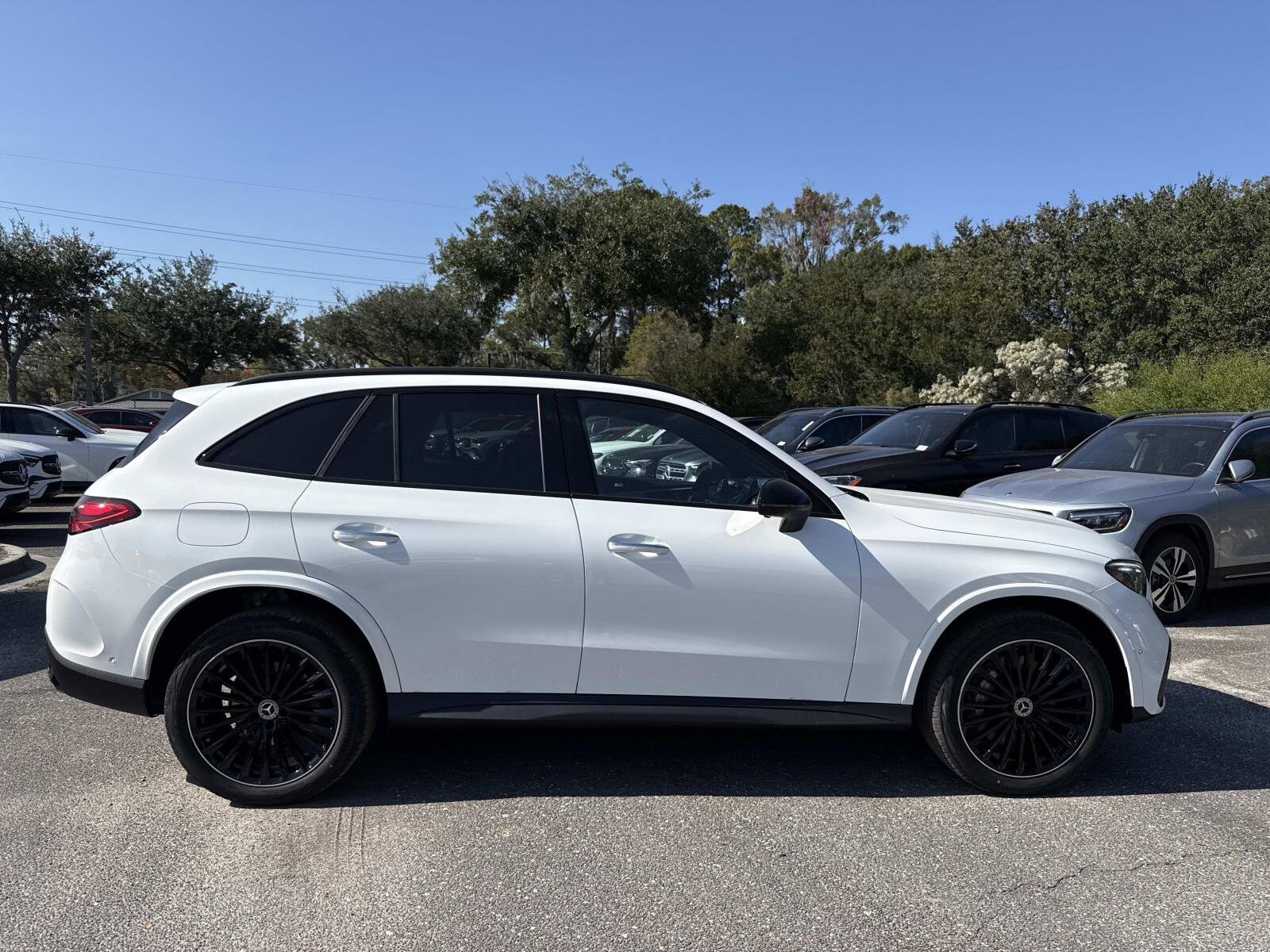 2026 Mercedes Benz GLC 300 photo 2
