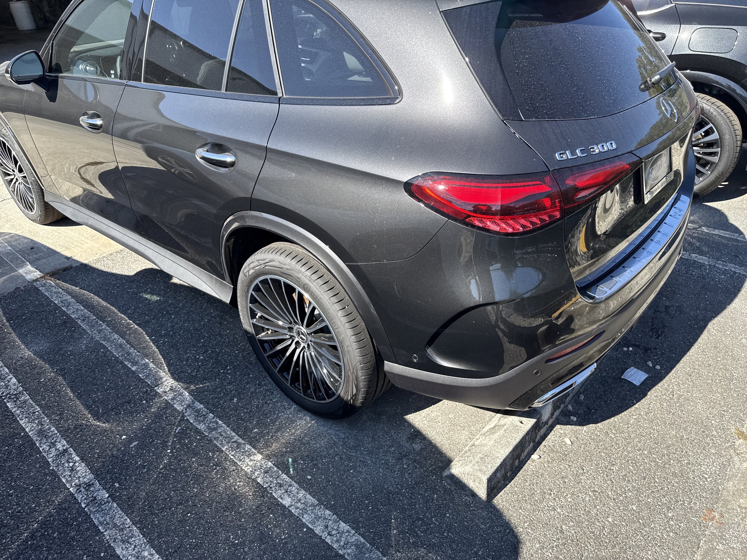 2026 Mercedes Benz GLC 300 4MATIC photo 3